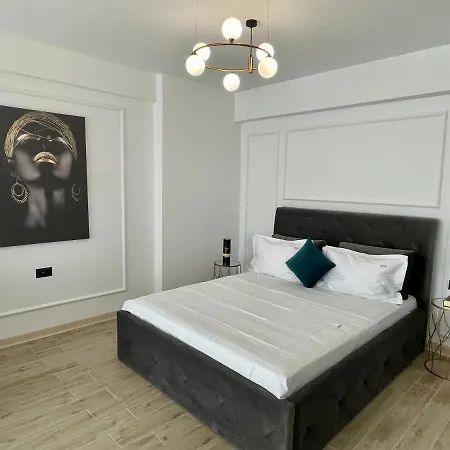 Novsee Infinity Pool &