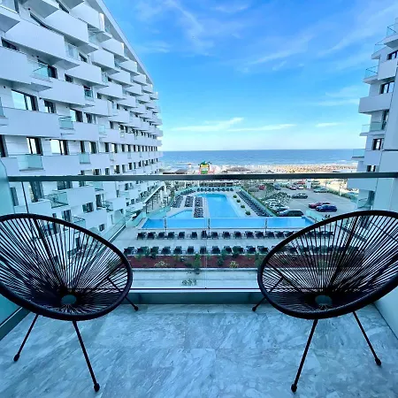 Novsee Infinity Pool & Lejlighed *